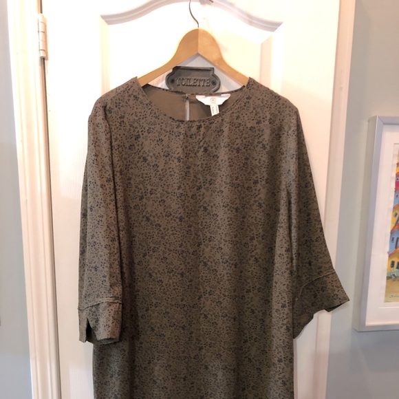 BNWOT Olive Green Floral Dress - Picture 1 of 3